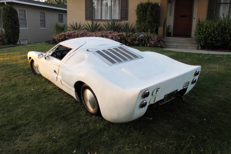 Illustration for article titled At $6,500, Could This 1968 Bill Harrah Custom Corvair Be The Centaur Of Your World?